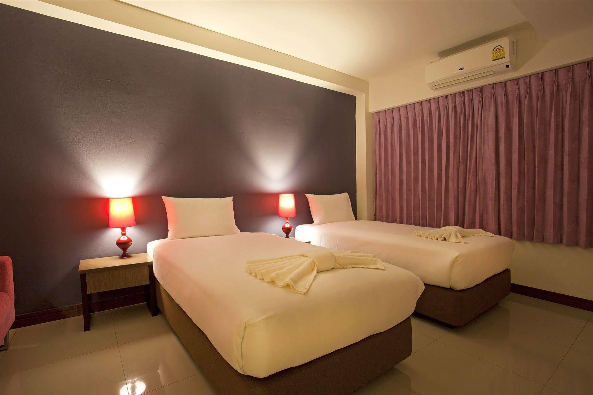 Wiz Hotel Pattaya Exterior foto